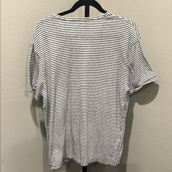 American Eagle Outfitters Black and cream Short Sleeve Tee - Picture 3 of 3